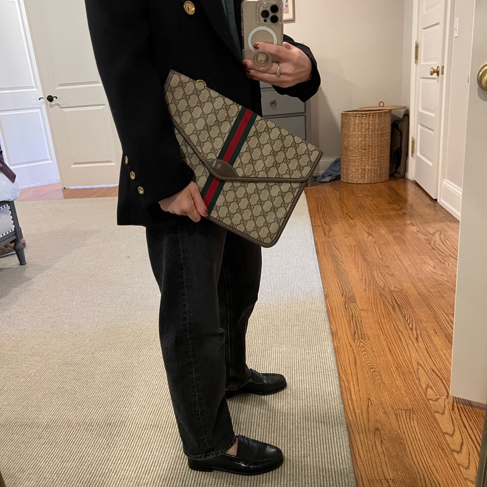 Vintage Gucci clutch bag
